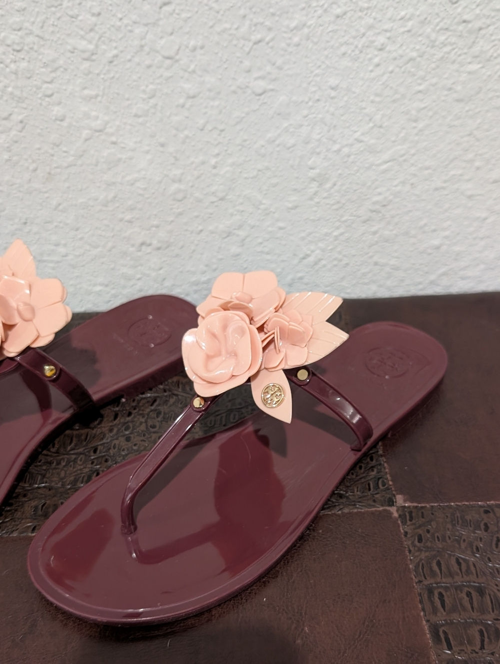NEW Tory Burch Blossom Jelly Thong Flip Flop Sandals Royal/Victorian Rose size 7 - Picture 6 of 11